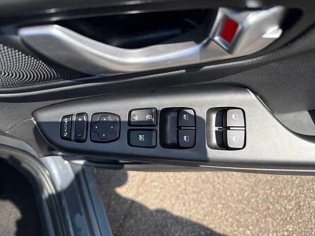 Hyundai KONA 1.6 GDi Hybrid Ultimate 5dr DCT