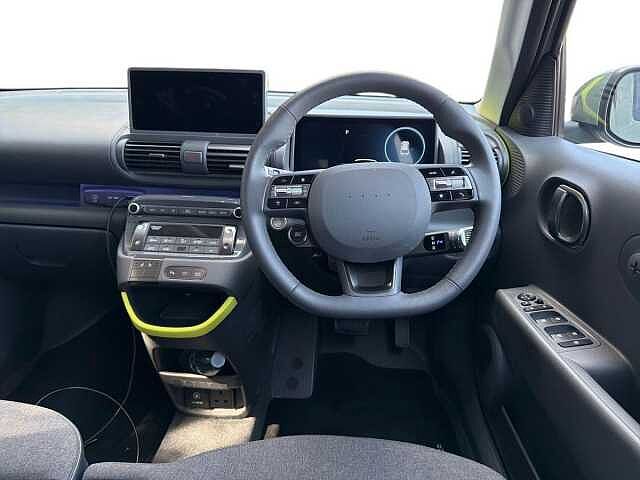 Hyundai INSTER 85kW Cross 49kWh 5dr Auto