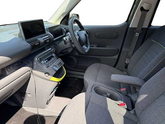 Hyundai INSTER 85kW Cross 49kWh 5dr Auto