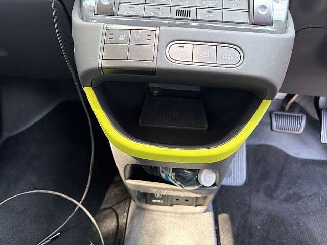 Hyundai INSTER 85kW Cross 49kWh 5dr Auto