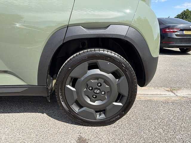 Hyundai INSTER 85kW Cross 49kWh 5dr Auto