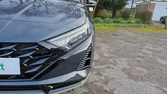 Hyundai i20 1.0 T-GDi Premium Hatchback 5dr Petrol DCT Euro 6 (s/s) (100 ps)