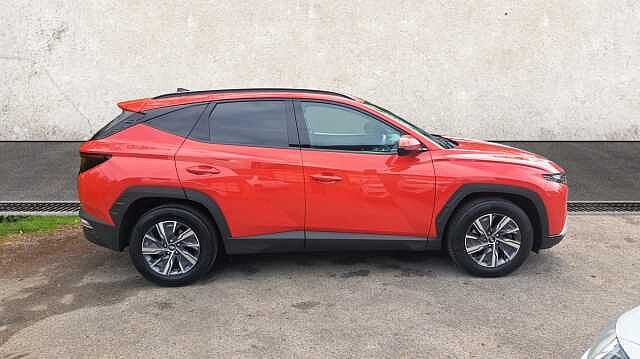 Hyundai TUCSON 1.6 T-GDi SE Connect SUV 5dr Petrol Manual Euro 6 (s/s) (150 ps) Engine Red