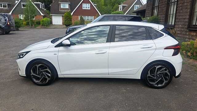 Hyundai I20 1.0 T-GDi MHEV Premium Hatchback 5dr Petrol Hybrid DCT Euro 6 (s/s) (100 ps) White