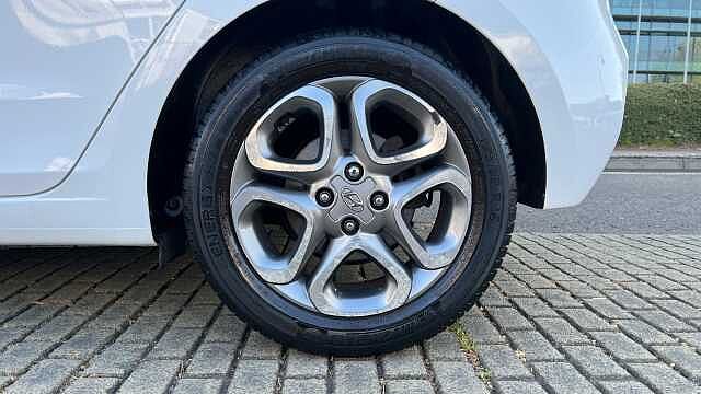 Hyundai i20 1.2 Play Hatchback 5dr Petrol Manual Euro 6 (s/s) (84 ps)