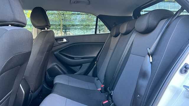 Hyundai i20 1.2 Play Hatchback 5dr Petrol Manual Euro 6 (s/s) (84 ps)