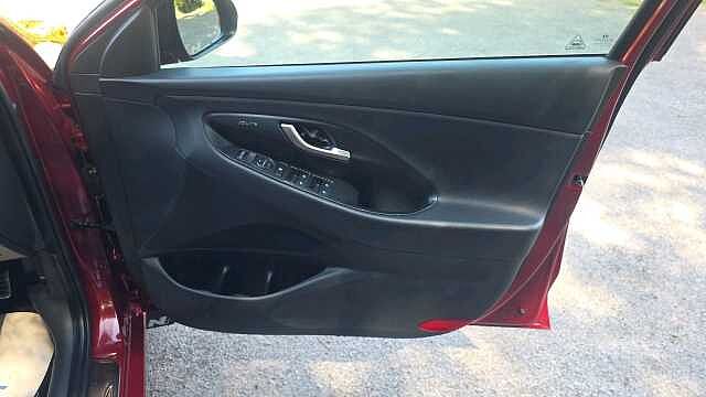 Hyundai I30 1.5 T-GDi MHEV N Line Hatchback 5dr Petrol Hybrid DCT Euro 6 (s/s) (159 ps) Red