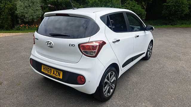 Hyundai i10 1.2 Premium SE Hatchback 5dr Petrol Manual Euro 6 (87 ps)