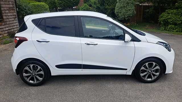 Hyundai i10 1.2 Premium SE Hatchback 5dr Petrol Manual Euro 6 (87 ps)