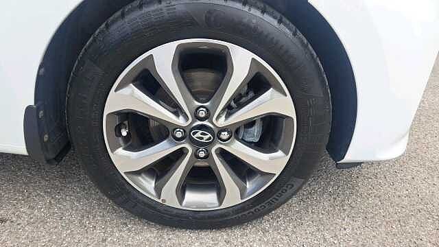 Hyundai i10 1.2 Premium SE Hatchback 5dr Petrol Manual Euro 6 (87 ps)