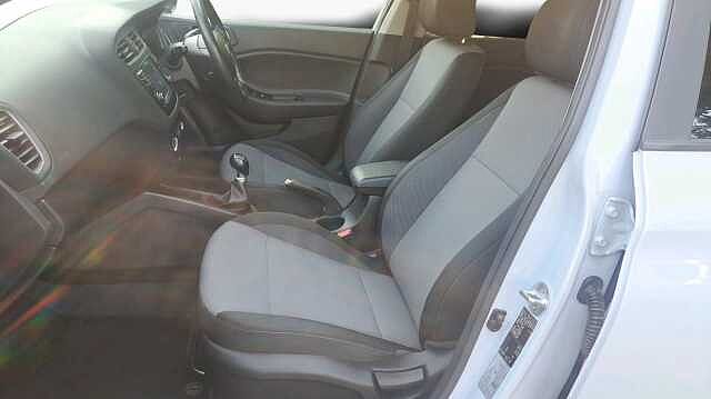 Hyundai i20 1.2 Play Hatchback 5dr Petrol Manual Euro 6 (s/s) (84 ps)