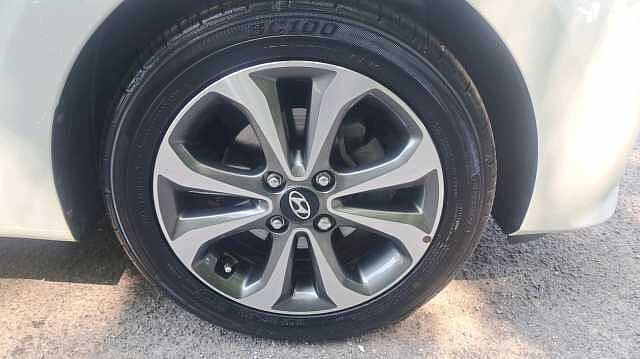 Hyundai i10 1.0 Play Hatchback 5dr Petrol Manual Euro 6 (67 ps)