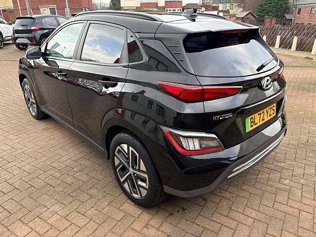 Hyundai KONA 64kWh Premium SUV 5dr Electric Auto (10.5kW Charger) (204 ps)