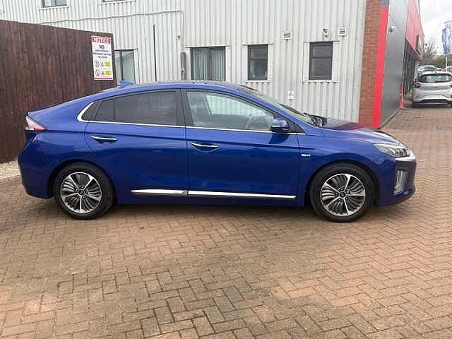 Hyundai IONIQ 1.6 h-GDi 8.9kWh Premium SE Hatchback 5dr Petrol Plug-in Hybrid DCT Euro 6 (s/s)