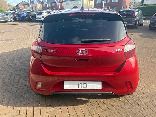 Hyundai i10 1.0 Premium Hatchback 5dr Petrol Manual Euro 6 (s/s) (67 ps)