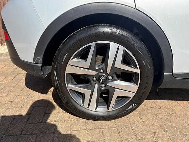 Hyundai BAYON 1.0 T-GDi MHEV Ultimate SUV 5dr Petrol Hybrid Manual Euro 6 (s/s) (120 ps)