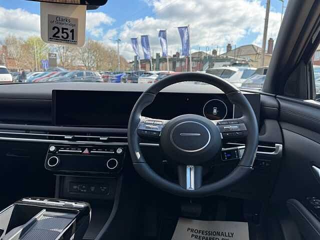 Hyundai TUCSON 1.6T Hybrid 239ps Black Line AU Black