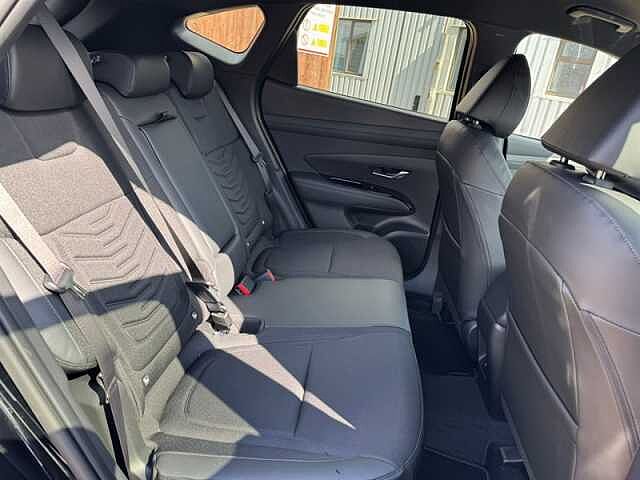 Hyundai TUCSON 1.6T Hybrid 239ps Black Line AU Black