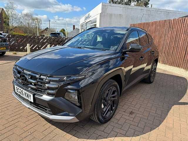 Hyundai TUCSON 1.6T Hybrid 239ps Black Line AU Black