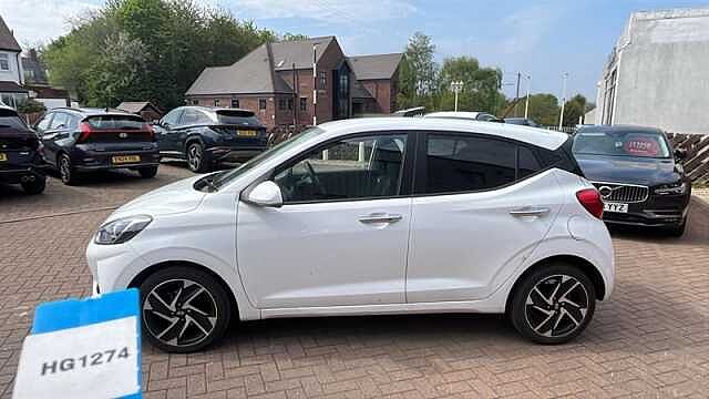 Hyundai i10 1.0 Premium Hatchback 5dr Petrol Auto Euro 6 (s/s) (63 ps)