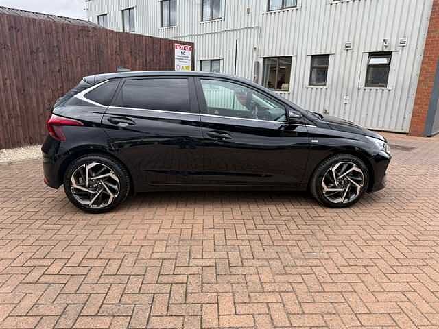 Hyundai I20 1.0 T-GDi MHEV Premium Hatchback 5dr Petrol Hybrid Manual Euro 6 (s/s) (100 ps) Black