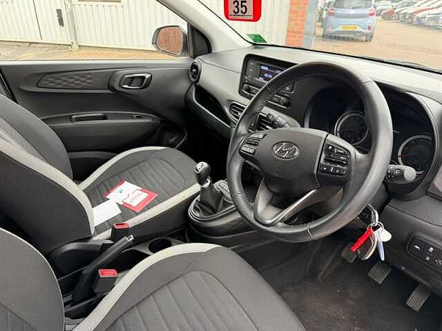 Hyundai I10 1.0 SE Hatchback 5dr Petrol Manual Euro 6 (s/s) (67 ps) White