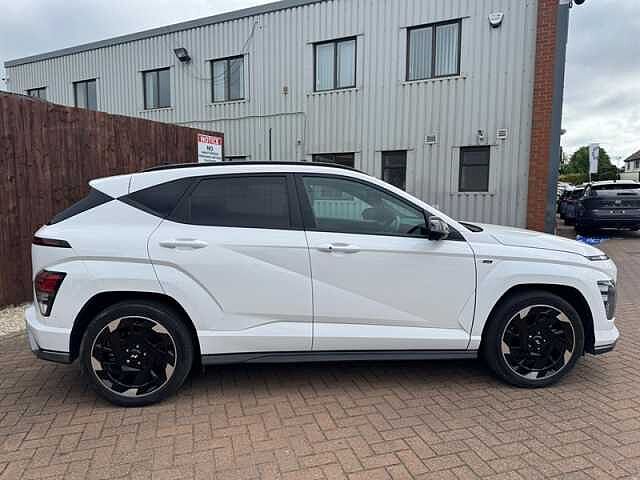 Hyundai KONA 65.4kWh N Line S SUV 5dr Electric Auto (218 ps) White