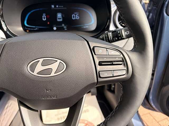 Hyundai i10 1.2 Premium Hatchback 5dr Petrol Auto Euro 6 (s/s) (79 ps)