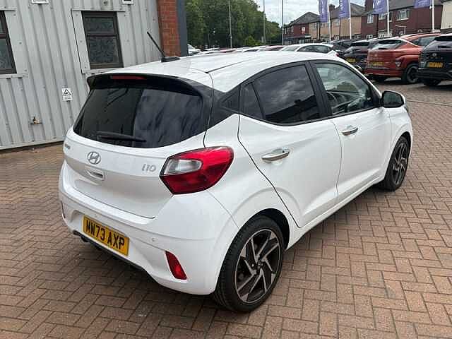 Hyundai i10 1.2 Premium Hatchback 5dr Petrol Auto Euro 6 (s/s) (84 ps)