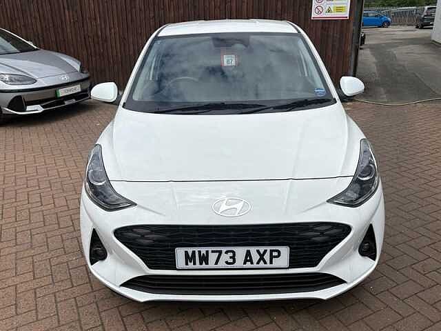 Hyundai i10 1.2 Premium Hatchback 5dr Petrol Auto Euro 6 (s/s) (84 ps)