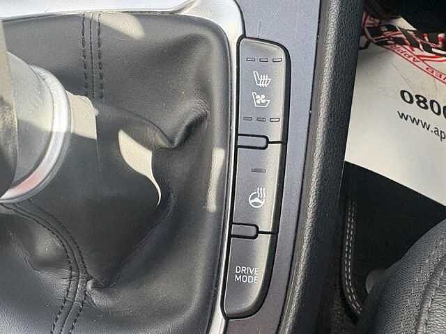 Hyundai KONA 1.0 T-GDi MHEV Ultimate SUV 5dr Petrol Hybrid Manual Euro 6 (s/s) (120 ps)