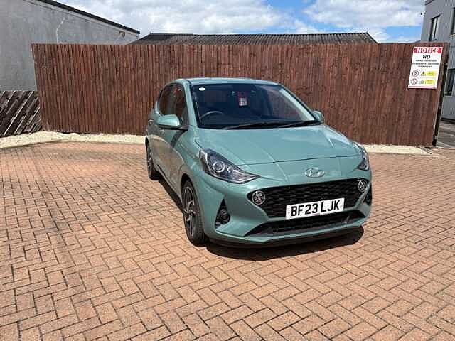 Hyundai i10 1.2 Premium Hatchback 5dr Petrol Manual Euro 6 (s/s) (84 ps)