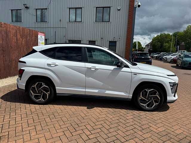 Hyundai KONA 1.6 h-GDi N Line S SUV 5dr Petrol Hybrid DCT Euro 6 (s/s) (141 ps) White
