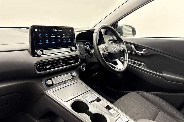 Hyundai KONA 64kWh Premium SUV 5dr Electric Auto (10.5kW Charger) (204 ps)