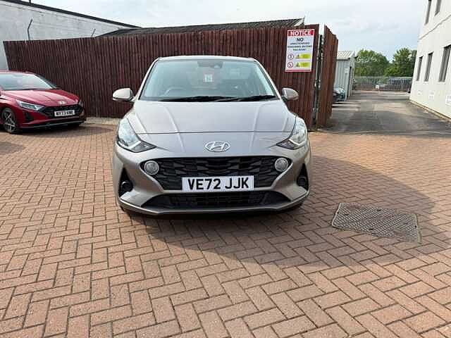 Hyundai I10 1.2 SE Connect Hatchback 5dr Petrol Manual Euro 6 (s/s) (84 ps) Brown