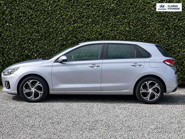 Hyundai i30 1.0 T-GDi MHEV SE Connect Hatchback 5dr Petrol Hybrid DCT Euro 6 (s/s) (120 ps)