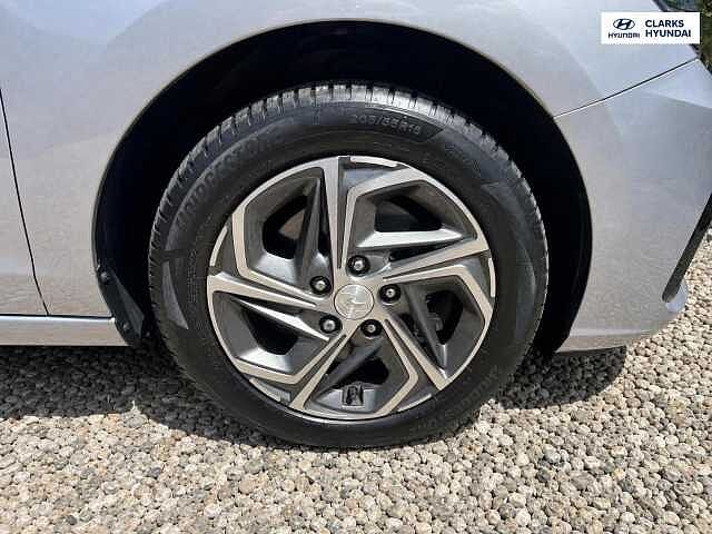 Hyundai i30 1.0 T-GDi MHEV SE Connect Hatchback 5dr Petrol Hybrid DCT Euro 6 (s/s) (120 ps)