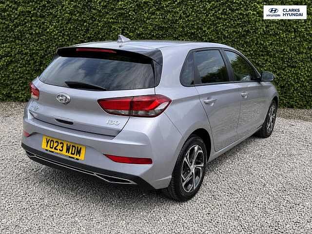 Hyundai i30 1.0 T-GDi MHEV SE Connect Hatchback 5dr Petrol Hybrid DCT Euro 6 (s/s) (120 ps)