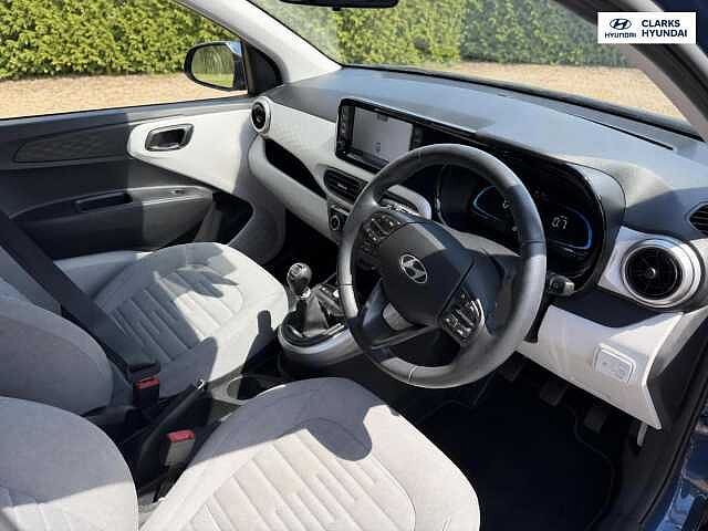 Hyundai i10 1.2 Premium Hatchback 5dr Petrol Manual Euro 6 (s/s) (79 ps)