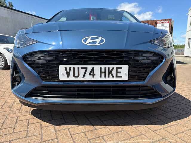 Hyundai i10 1.2 Premium Hatchback 5dr Petrol Manual Euro 6 (s/s) (79 ps)