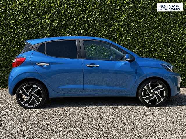 Hyundai i10 1.2 Premium Hatchback 5dr Petrol Manual Euro 6 (s/s) (79 ps)