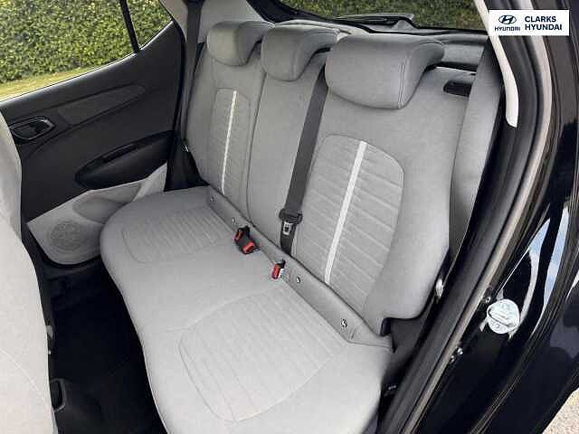 Hyundai i10 1.2 Premium Hatchback 5dr Petrol Auto Euro 6 (s/s) (79 ps)