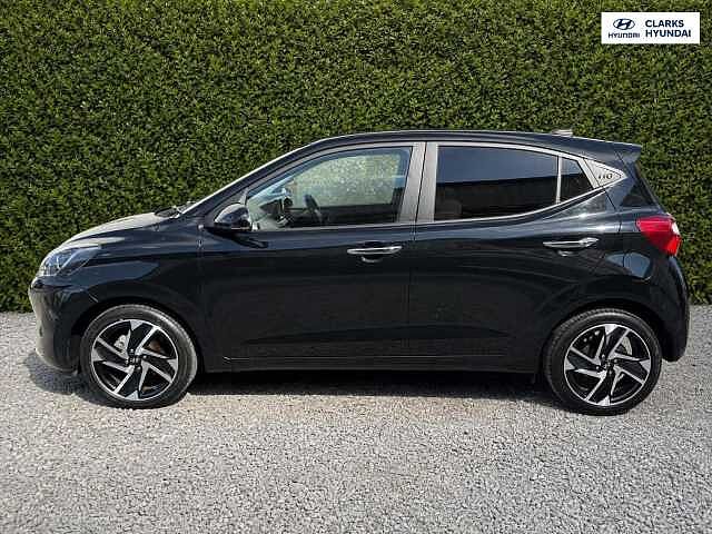 Hyundai i10 1.2 Premium Hatchback 5dr Petrol Auto Euro 6 (s/s) (79 ps)