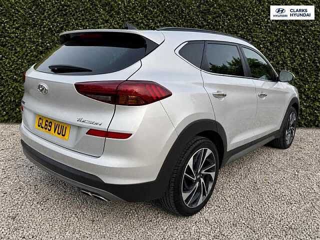Hyundai TUCSON 1.6 CRDi MHEV Premium SE SUV 5dr Diesel Hybrid DCT Euro 6 (s/s) (136 ps)