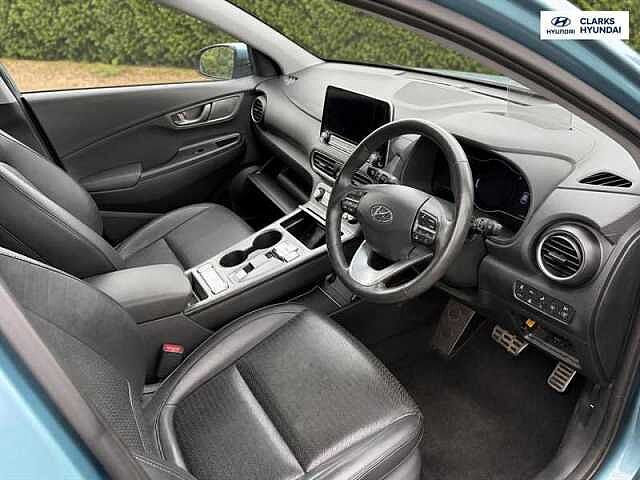 Hyundai KONA 64kWh Premium SE SUV 5dr Electric Auto (7kW Charger) (204 ps)