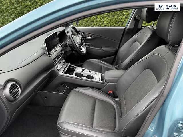 Hyundai KONA 64kWh Premium SE SUV 5dr Electric Auto (7kW Charger) (204 ps)