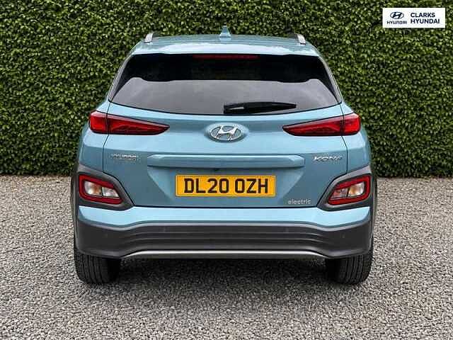 Hyundai KONA 64kWh Premium SE SUV 5dr Electric Auto (7kW Charger) (204 ps)