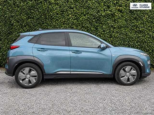 Hyundai KONA 64kWh Premium SE SUV 5dr Electric Auto (7kW Charger) (204 ps)