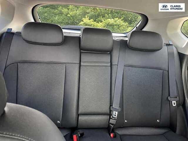 Hyundai KONA 1.6 h-GDi Ultimate SUV 5dr Petrol Hybrid DCT Euro 6 (s/s) (141 ps)