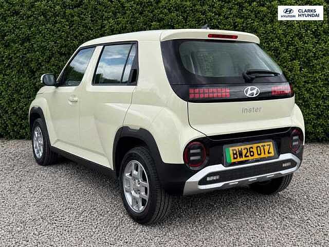 Hyundai INSTER Long Range 49kWh 01 SUV 5dr Electric Auto (115 ps)